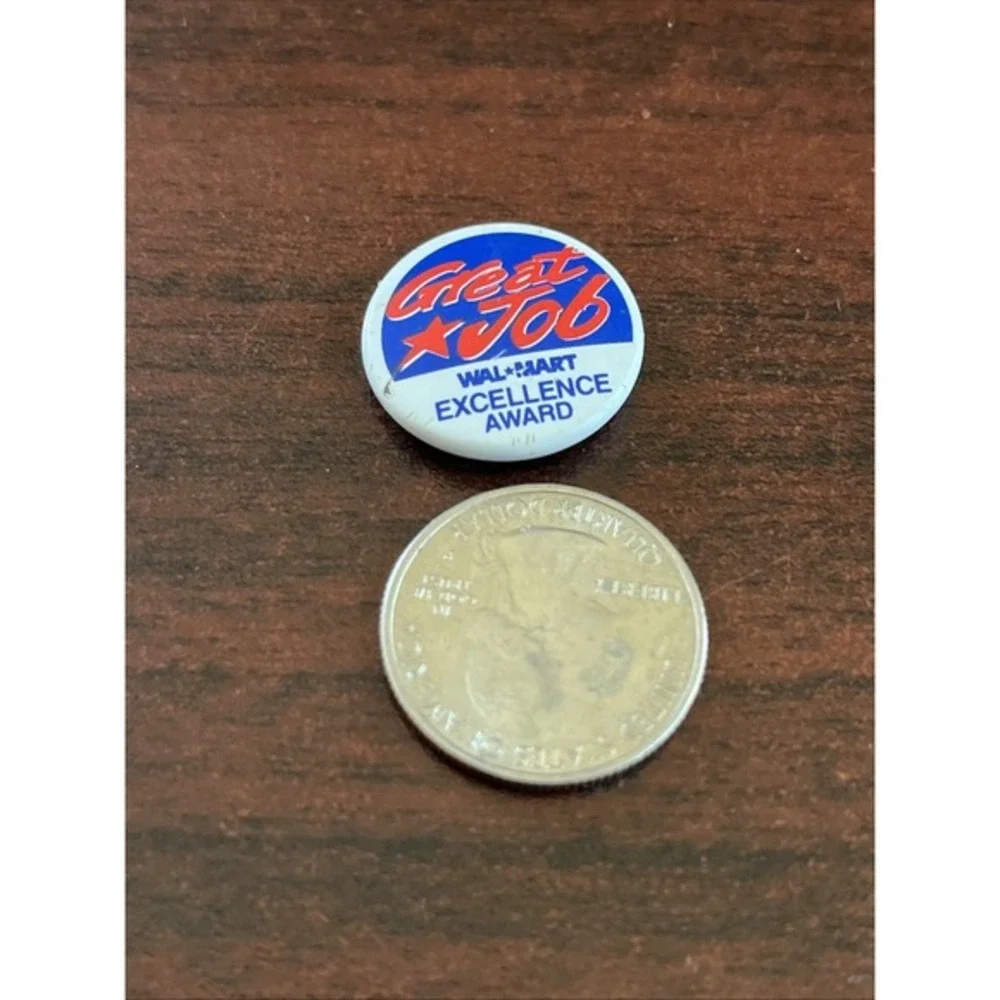 Walmart Great Job Excellence Award‎ Button Pin